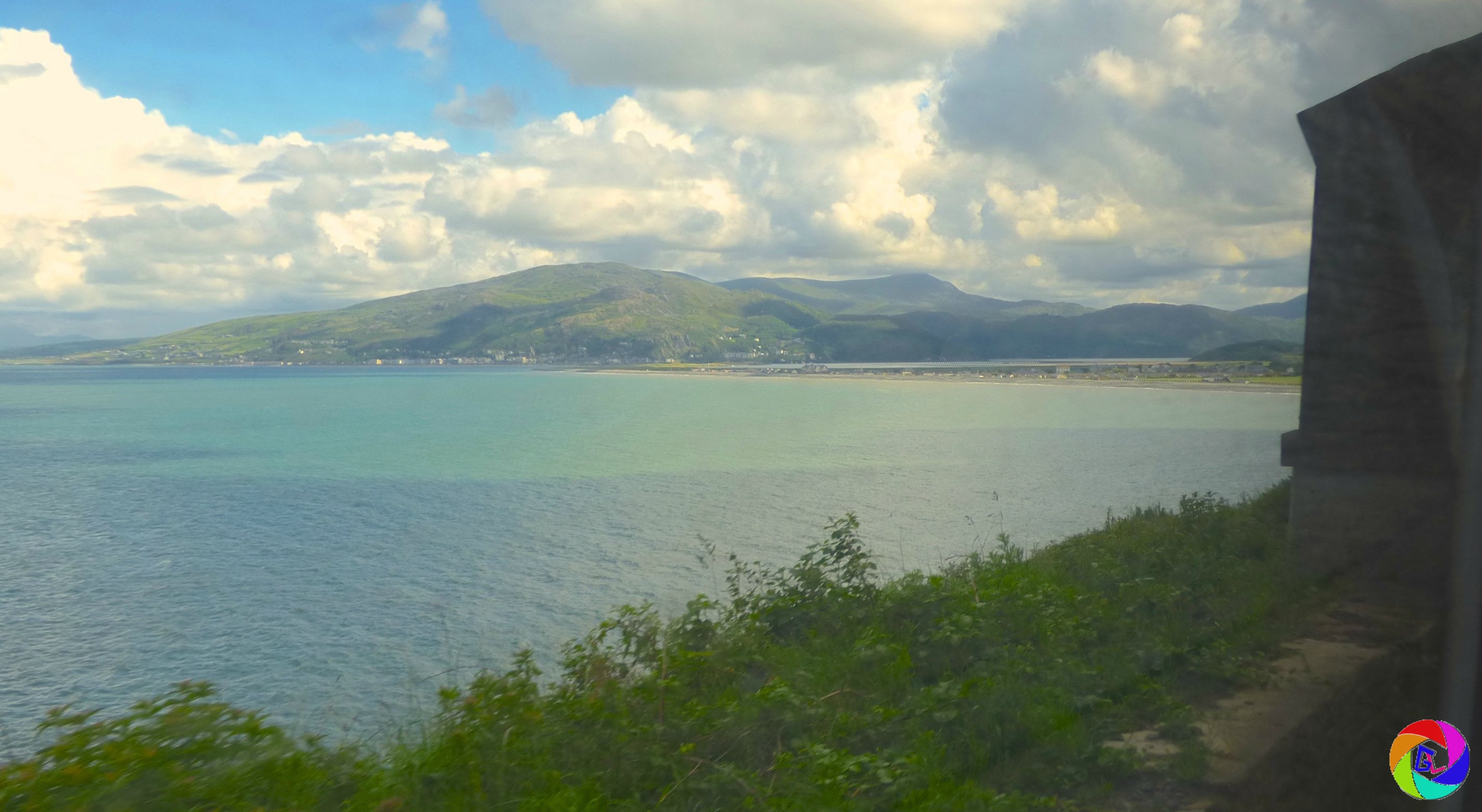 The spectacular approach to Barmouth by train from the south